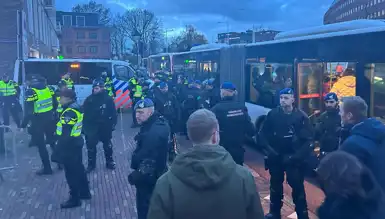 Avrupa Ligi Maçında Taraftarlar Arasındaki Gerginlik!