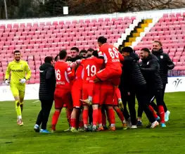 Balıkesirspor, Zirvedeki Yerini Korudu!
