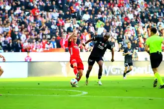 Beşiktaş'ta Al-Musrati ve Rafa Silva Cezalı!