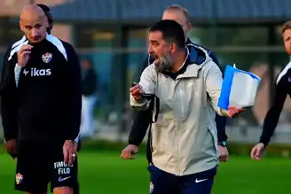 Arda Turan, Umut Bozok'u Eyüpspor'a Kaptırdı!