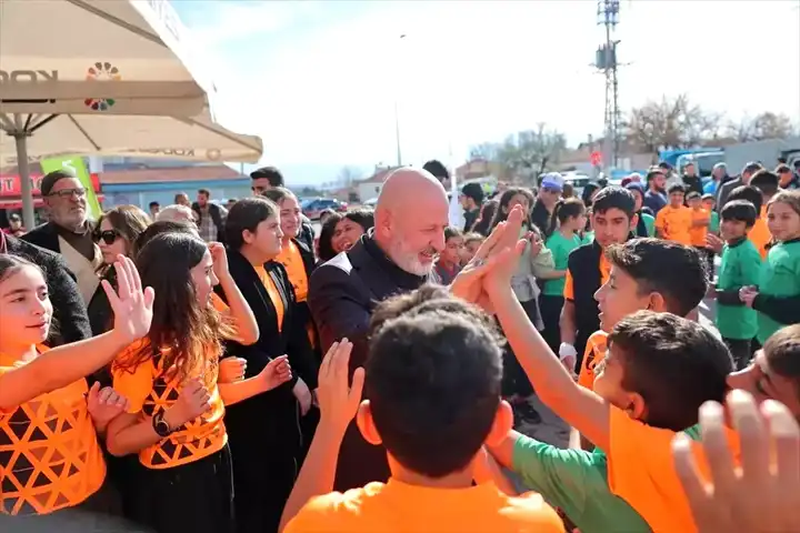 Boztepe'ye Voleybol ve Halı Saha Müjdesi
